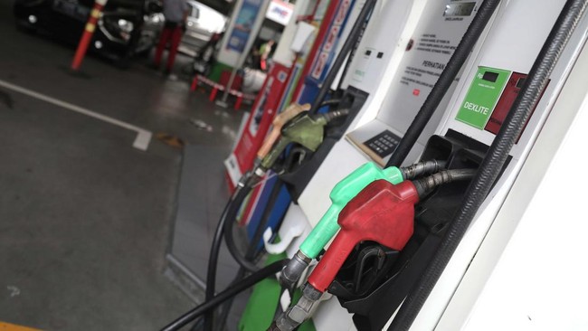 Fuel Prices Across ASEAN Fall in Unison, Which is the Cheapest?