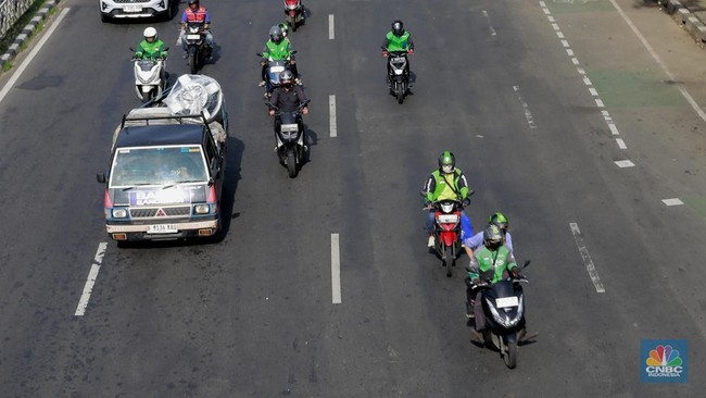 Gojek-Grab Commission Cut to 8%, Drivers Complain Earnings Have Fallen