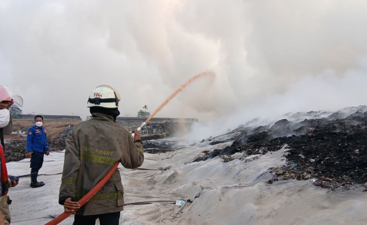 Jatiwaringin Landfill Fire: Tangerang Regency Declares State of Emergency