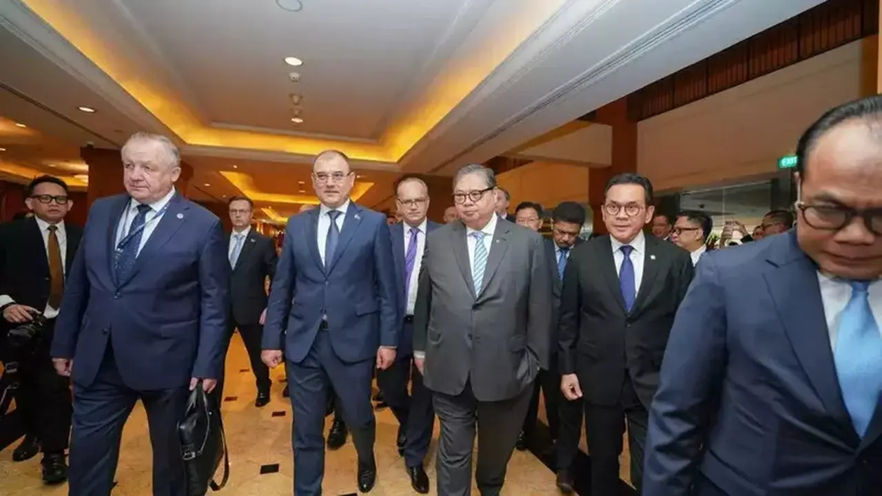 Airlangga Highlights Economic Potential at Indonesia–Belarus Business Forum