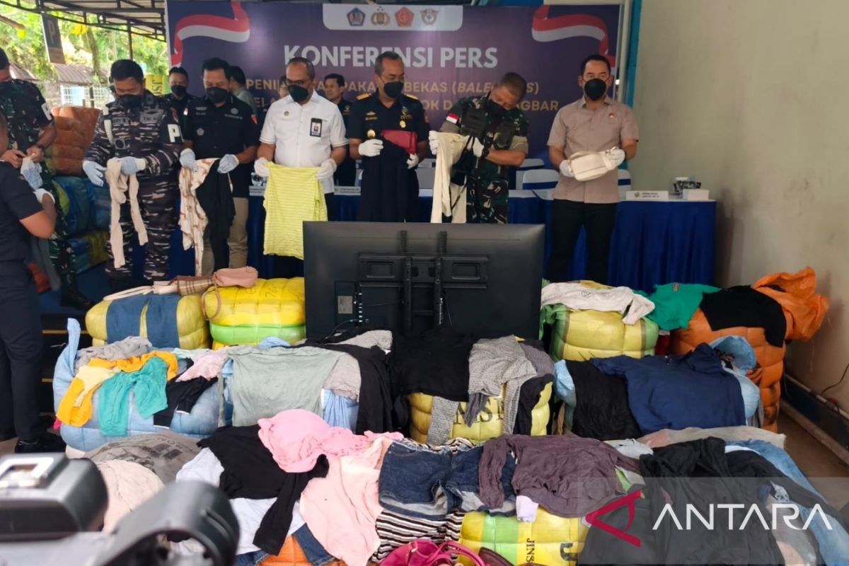 Customs and Excise Hunts Mastermind Behind Smuggling of 2,065 Bales of Used Clothing