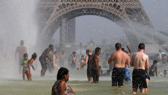 Paris Now Hotter Than Mecca: The Science Behind Europe's Extreme Heatwave
