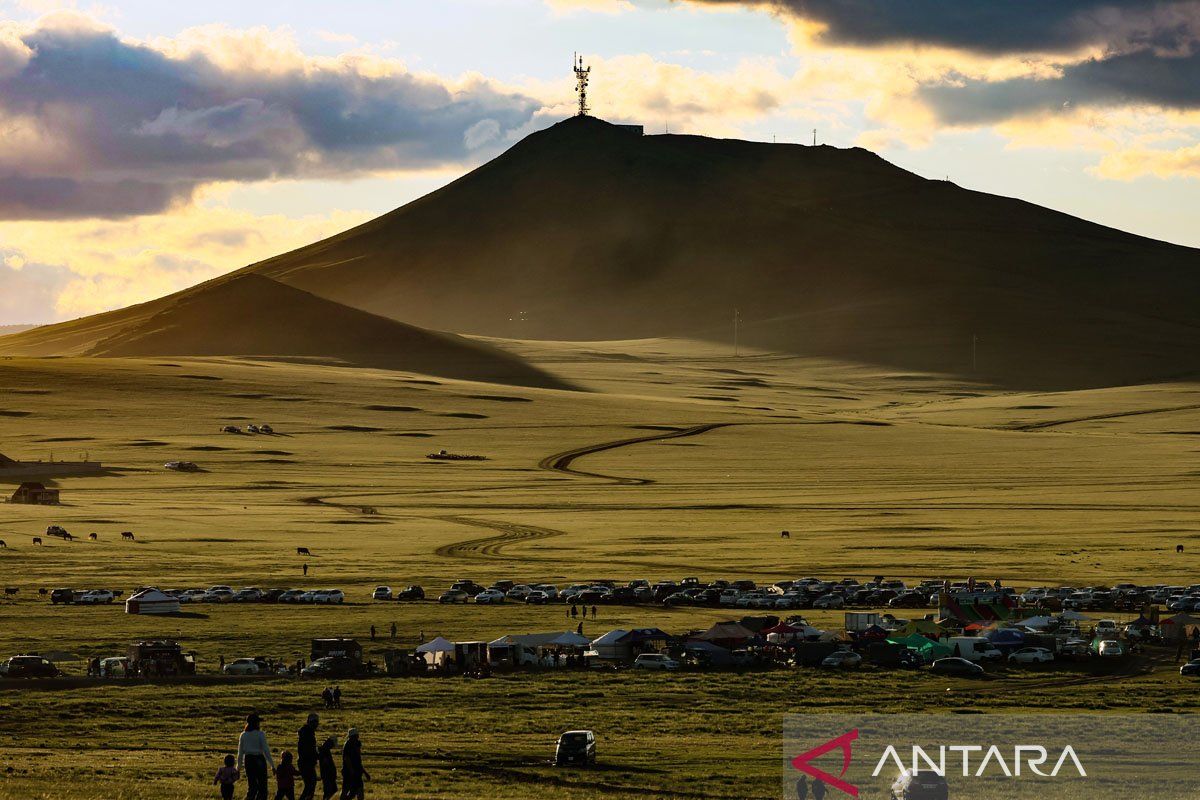 Mongolia bans children from riding mopeds, e-scooters and e-bikes