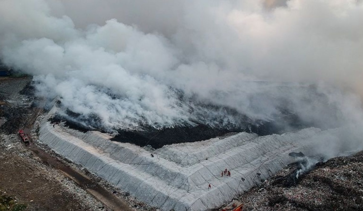 154 Tangerang Residents Suffer Respiratory Infections Following Jatiwaringin Landfill Fire