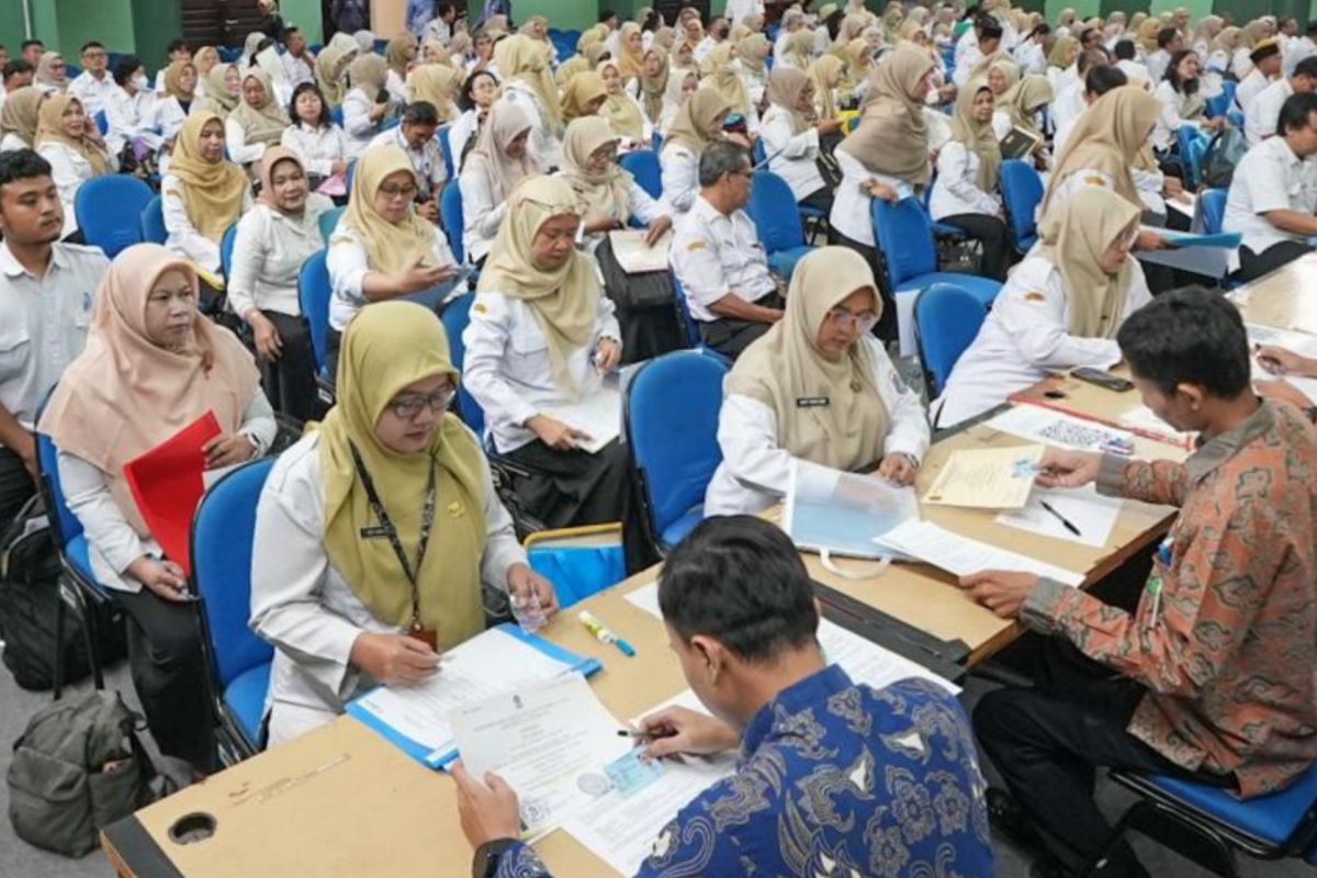 1,525 PPPK Teachers in North Jakarta Sign Contract Extensions