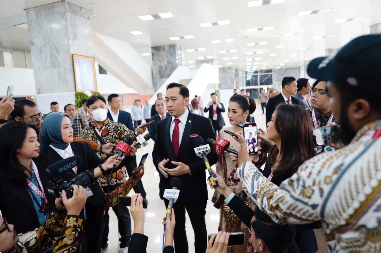 Ibas Encourages Humanistic Law Enforcement on 80th Bhayangkara Day
