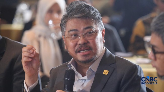 Pertamina Builds Solar Power Plant on Small Indonesian Island, One Hour from Singapore