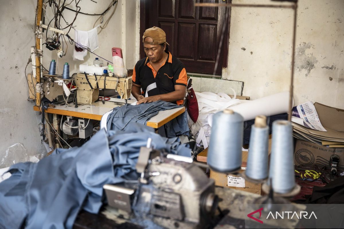 Indonesia pushes stronger job-loss insurance for laid-off workers