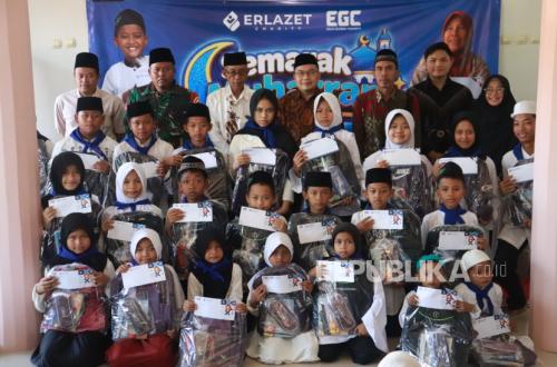 Muharram Festivities in Kuningan: Hundreds of Orphans and the Poor Receive Aid