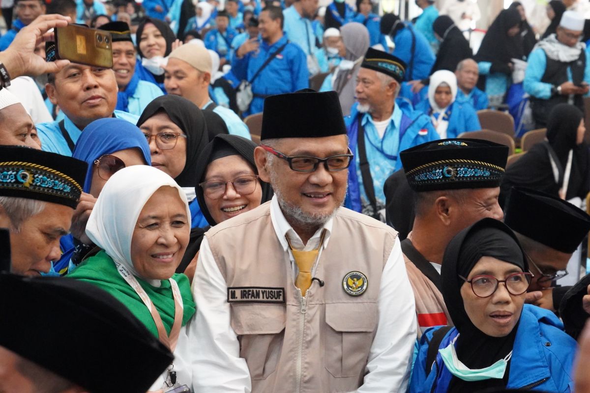 Hajj Minister Studies Dhoho Airport as East Java Hajj Embarkation Point