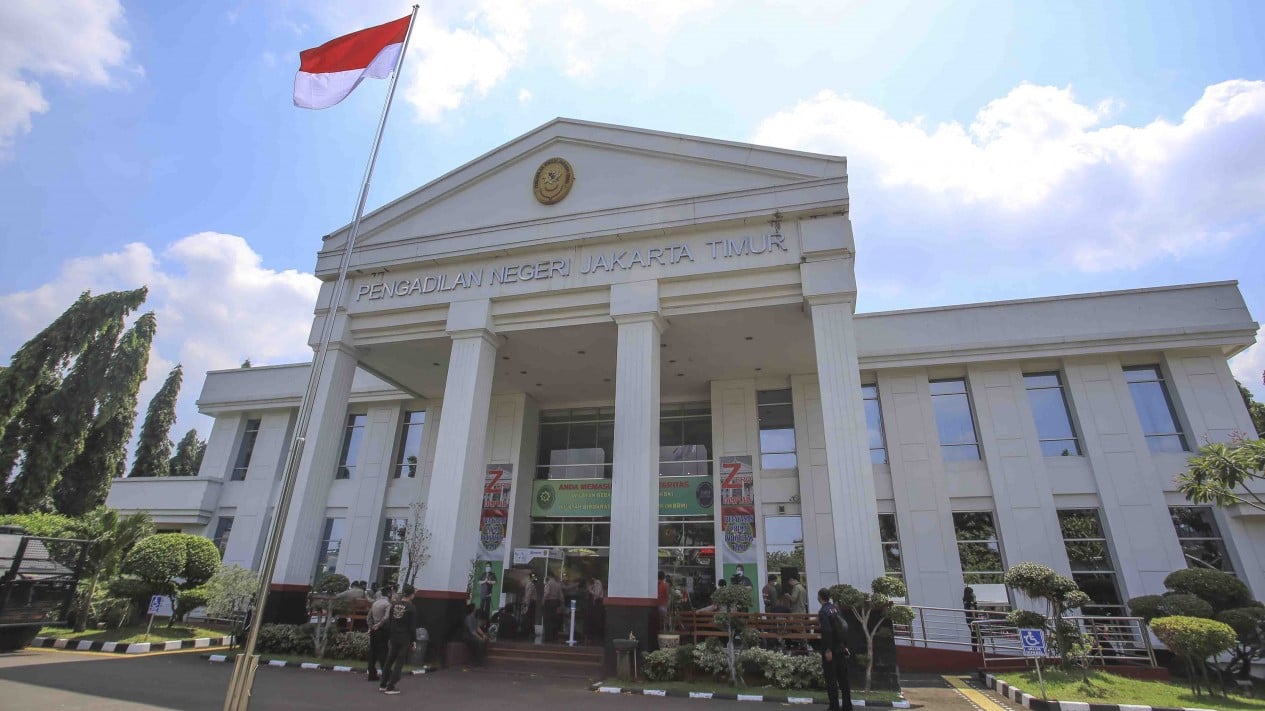 East Jakarta District Court Prepares Tents and TVs for Public Following Dr Tifa's First Trial