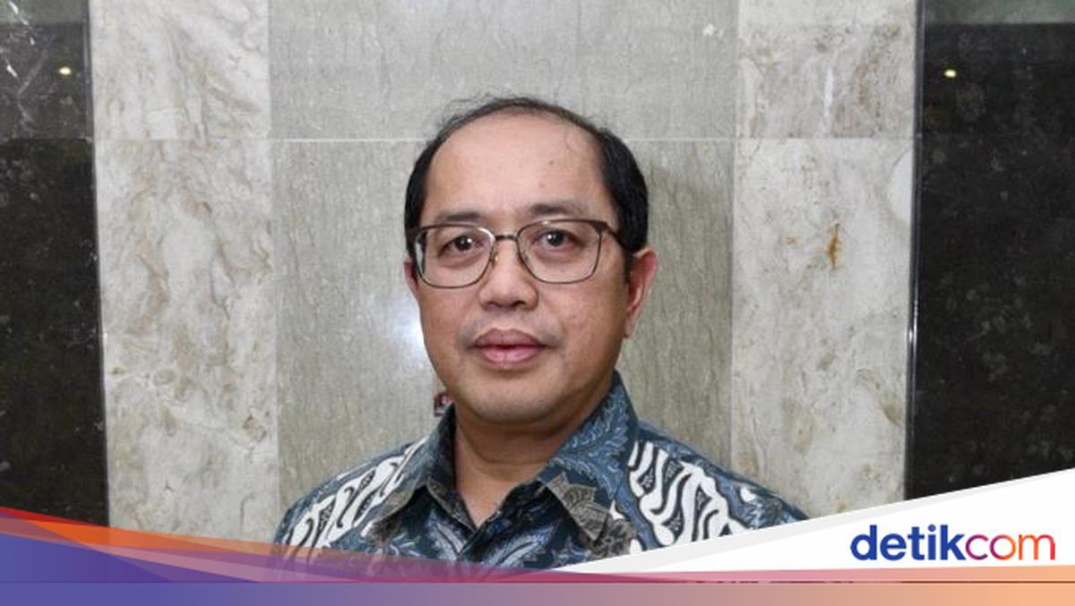 Supreme Court Increases Sentence for Former Finance Ministry Director General Isa Rachmatarwata to 2 Years