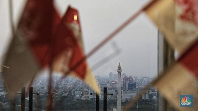 72-Month Trade Surplus Streak Ends, Sounding Economic Alarm