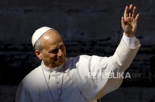 As US Celebrates 250th Anniversary, Pope Leo Visits Lampedusa, Symbol of Migrant Suffering