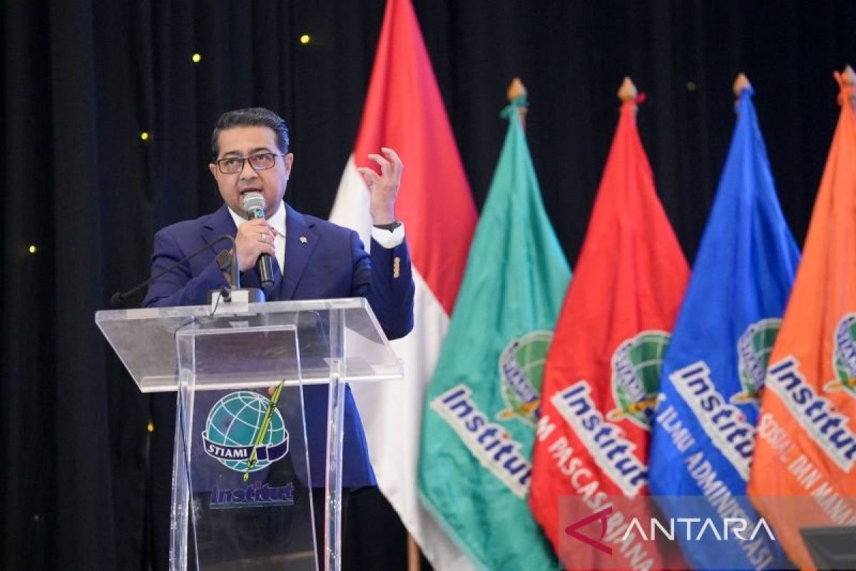 Creative Economy Minister Urges Graduates to Drive Economy Through Entrepreneurship
