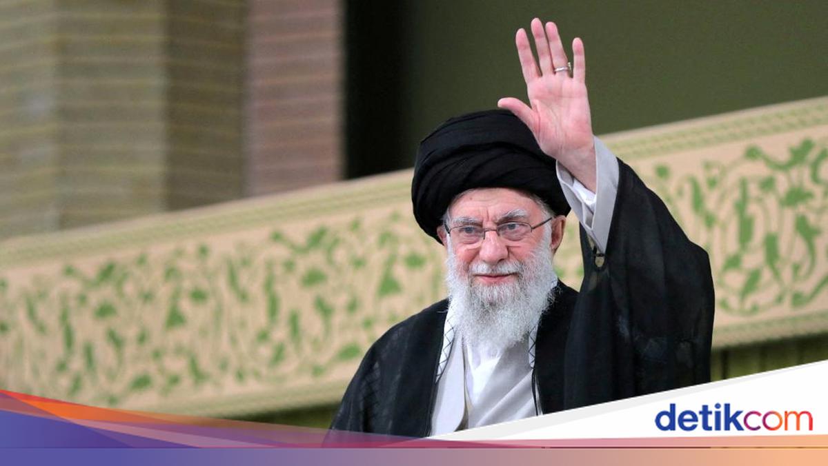 Iran Vows Retaliation for Ayatollah Khamenei's Death 'at the Right Time'