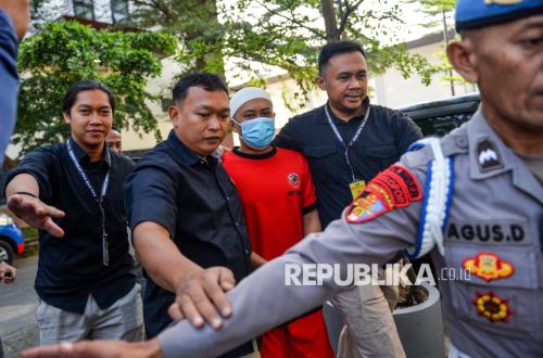 West Java Police Hold Reconstruction in Alleged Confinement Case Involving Taufik Hidayat