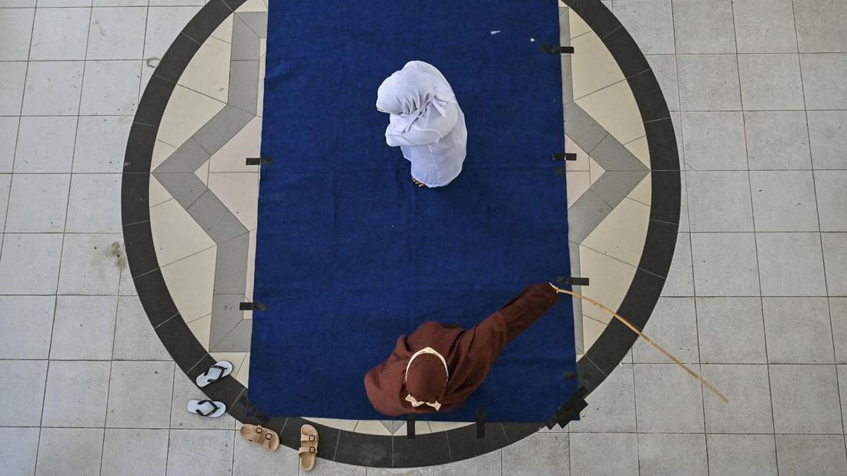 Aceh Couple Caned for Indecent Act During TikTok Live Stream
