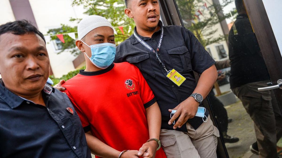 West Java Police Investigate Alleged Motorcycle Seizure by Taufik Hidayat