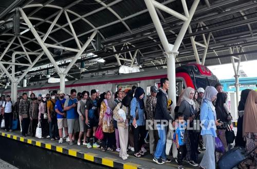 KAI Commuter Adds Four Yogyakarta-Palur Trips During School Holidays