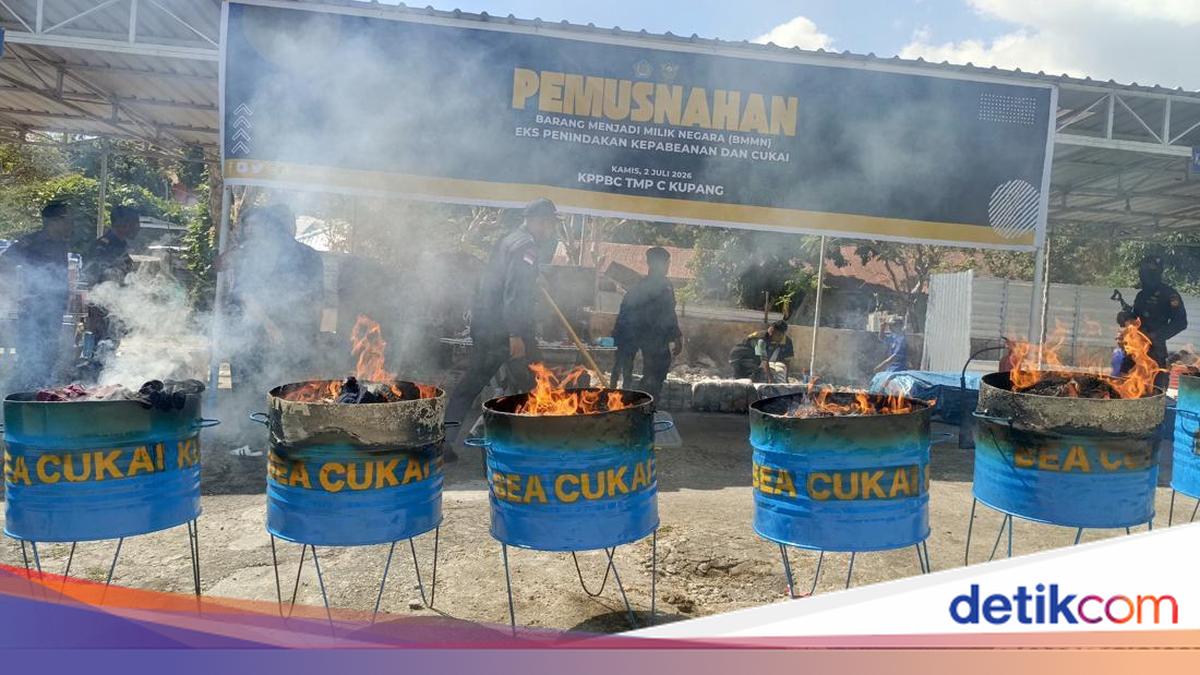 Kupang Customs Burns Rp 1.5 Billion Worth of Illegal Cigarettes and Used Clothing