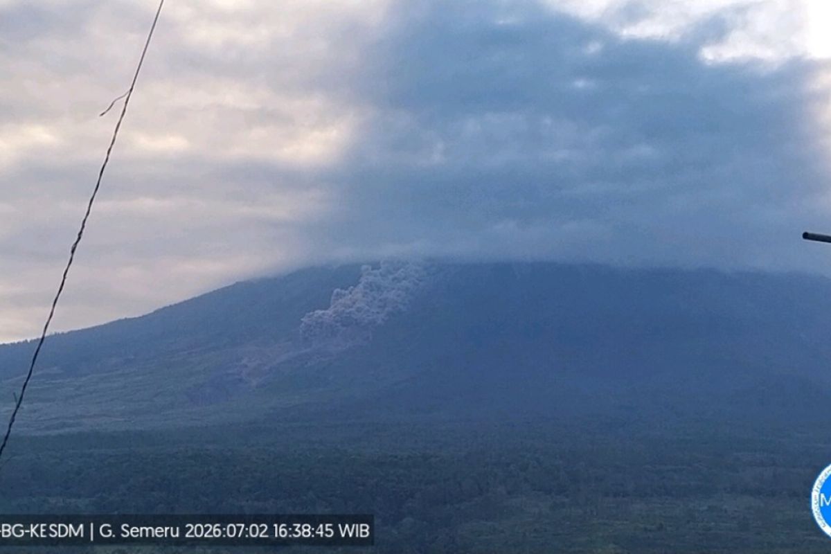 Mount Semeru Erupts, Sending Hot Ash Clouds 4 Kilometres Downslope