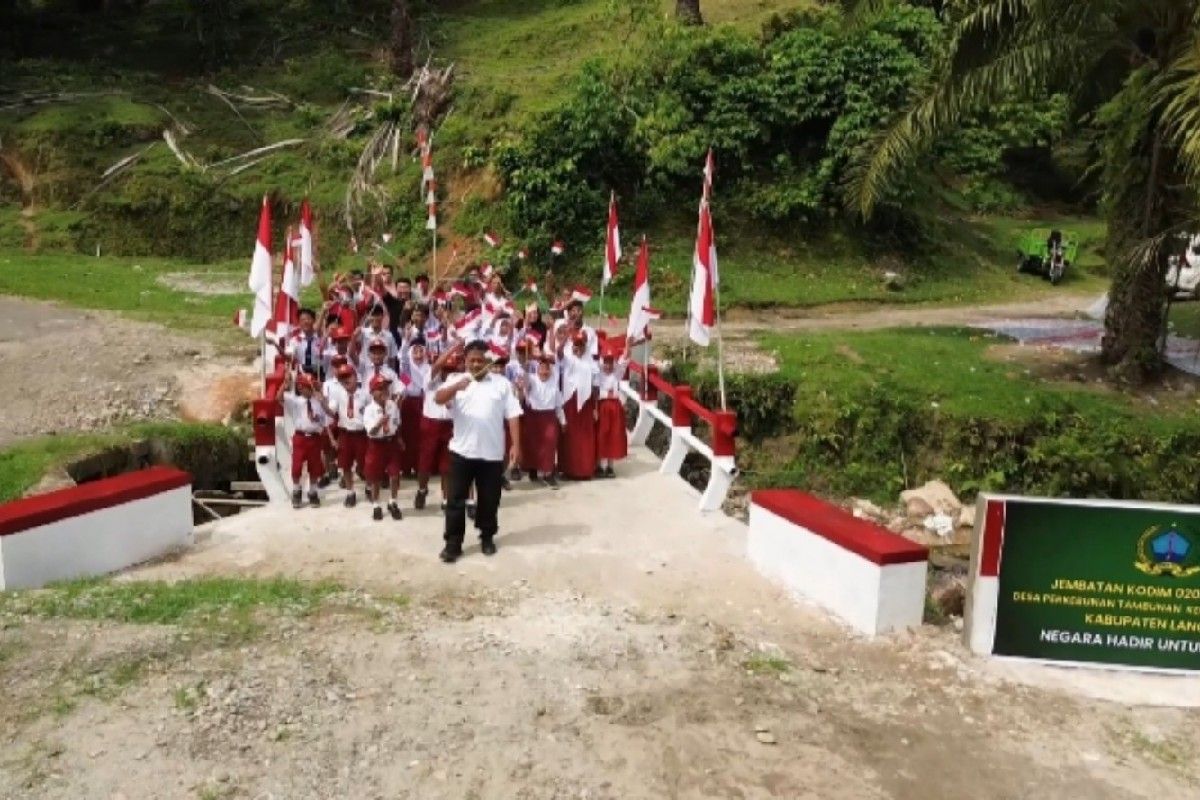 Kodim 0203/Langkat completes bridge connecting three villages
