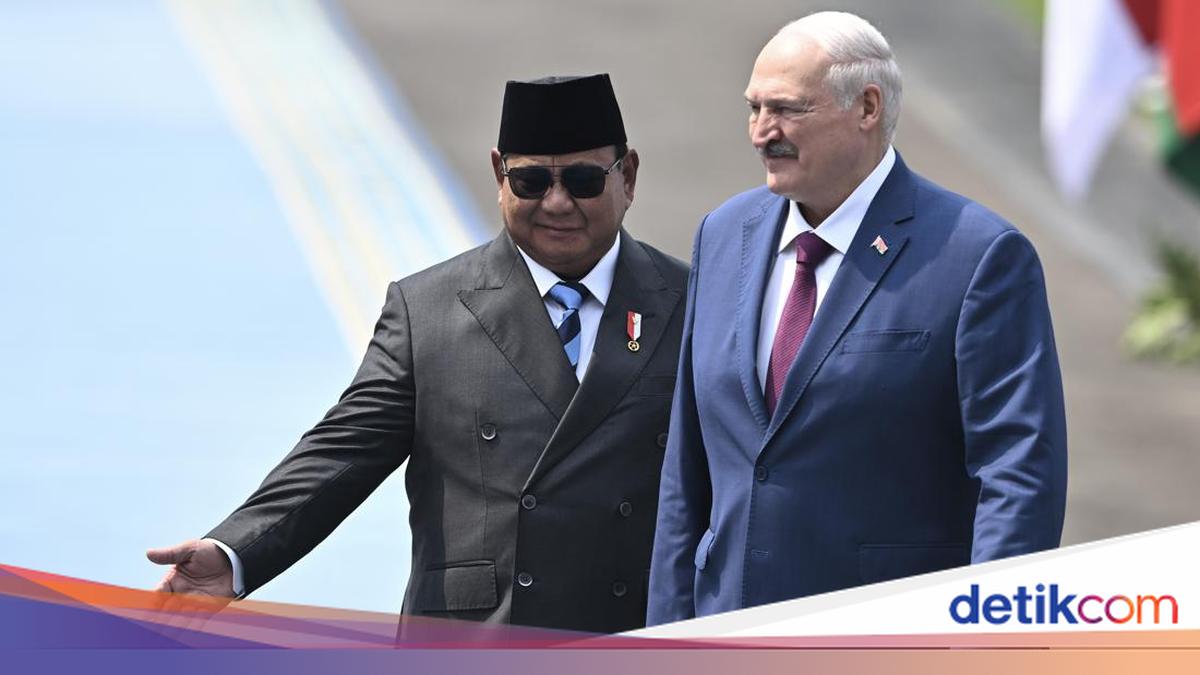 Prabowo Bids Farewell to Belarusian President at Halim After Bilateral Talks