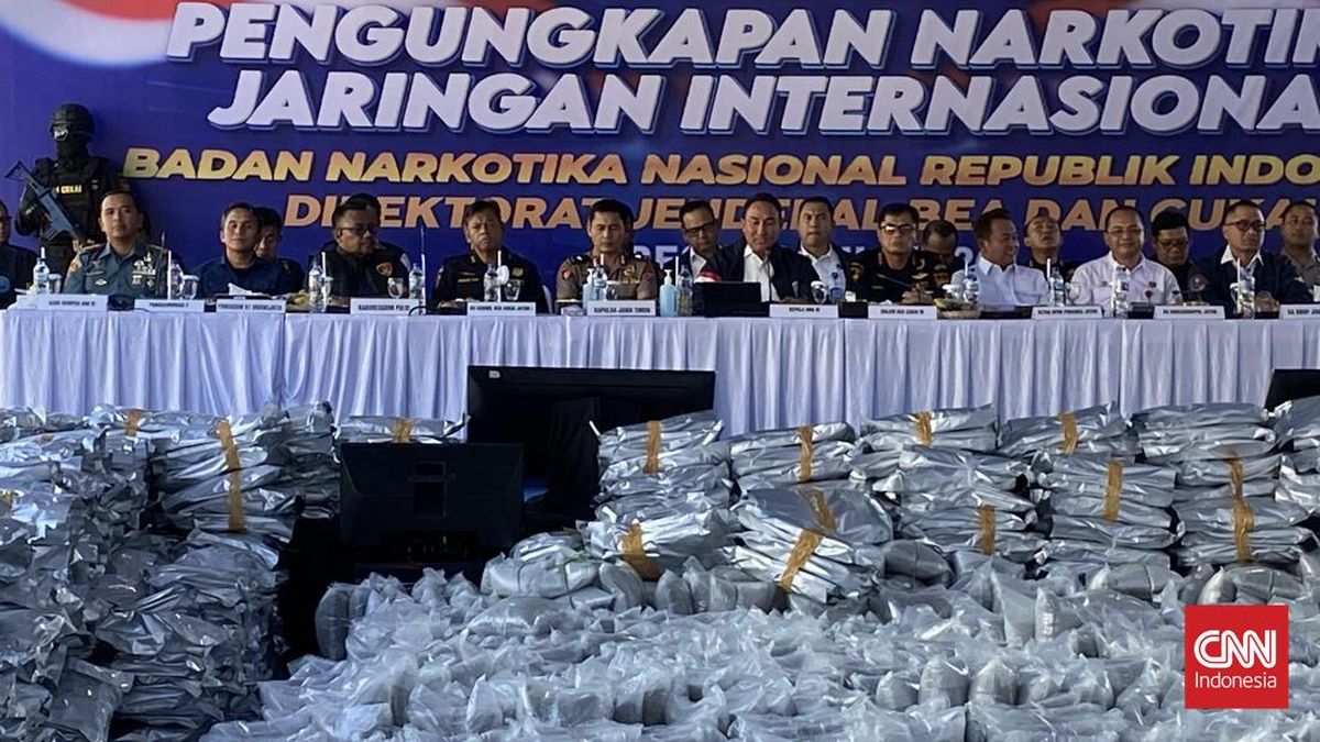 BNN Uncovers Warehouse in Gresik, Seizes 3.37 Tonnes of Thai Cannabis Buds