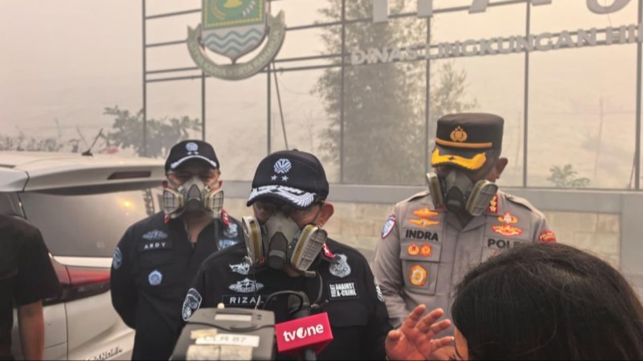 Ministry of Environment: Air Pollution from Jatiwaringin Landfill Fire Worse Than Forest Fires