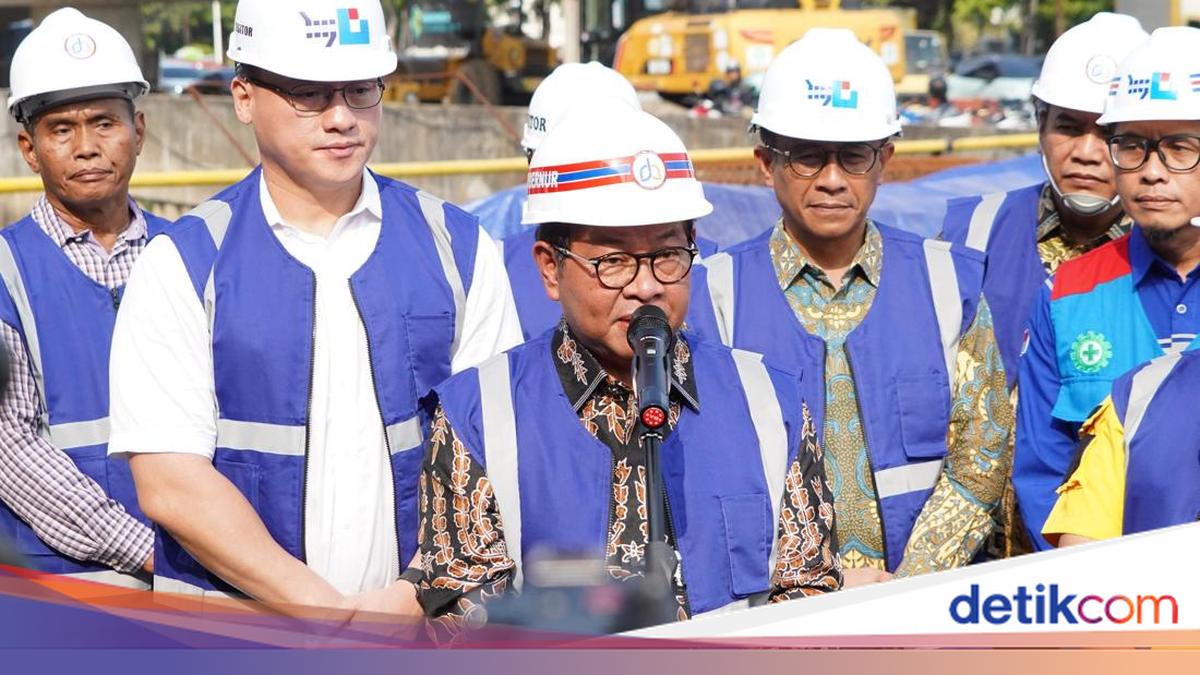 DKI Jakarta DPRD Member Kenneth Accompanies Governor Pramono on Inspection of Latumenten Flyover, Progress Reaches 55%