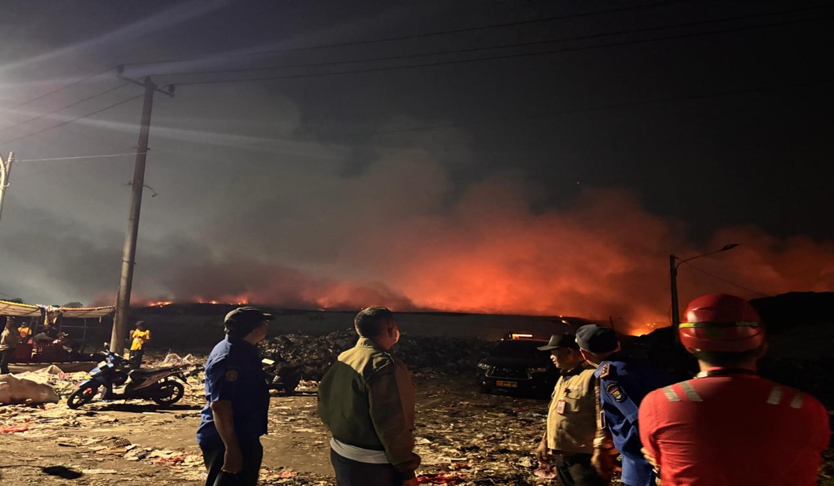 Jatiwaringin Landfill Fire Expands to 15 Hectares, 154 Tangerang Residents Suffer Respiratory Infections