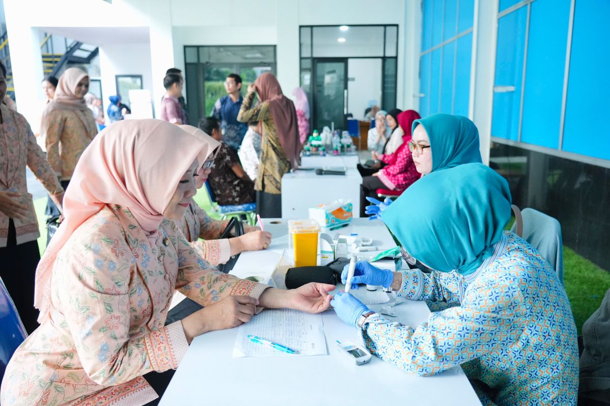 BNPP's Dharma Wanita Holds Free Pap Smear Examinations
