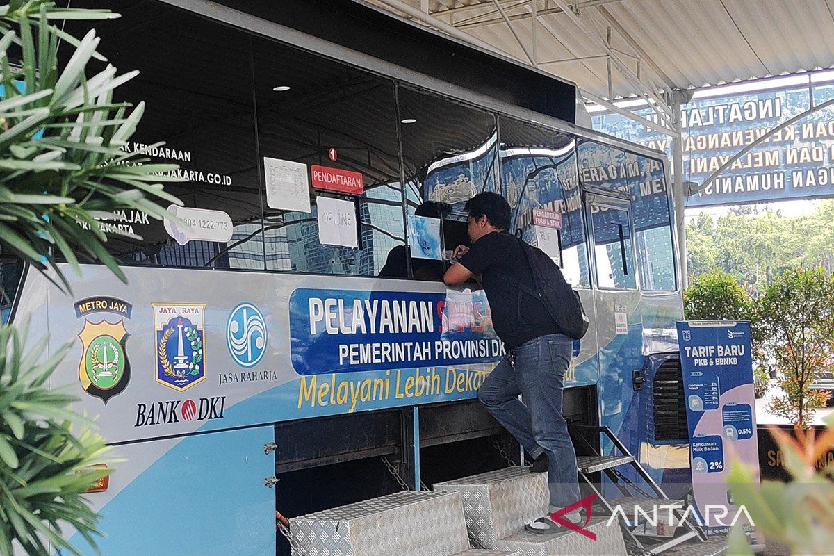 Mobile Samsat outlets available at 14 locations across Greater Jakarta on Friday