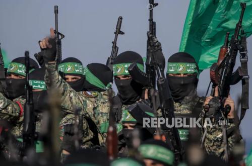 Hamas Proposes Storing Weapons, Not Surrendering Them