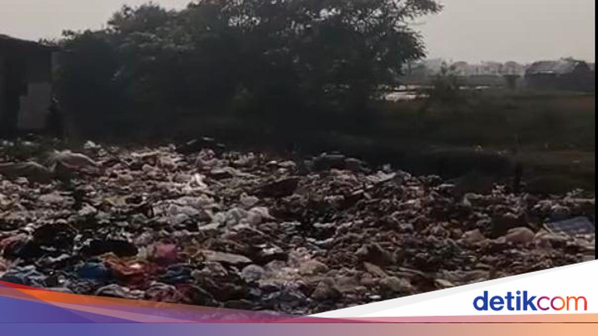 Jatiwaringin Landfill Fire Still Uncontained After Four Days, Hotspots Diminish