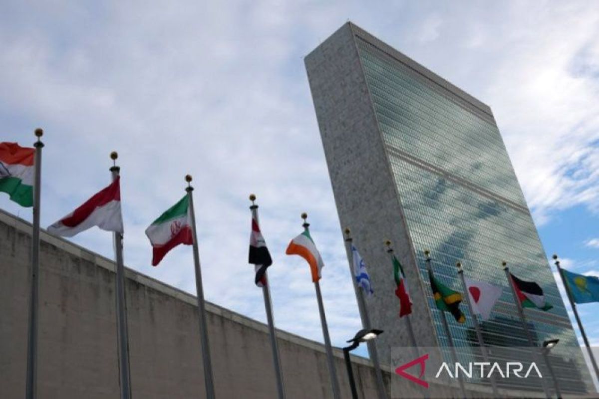 Man sets himself on fire outside UN headquarters in New York