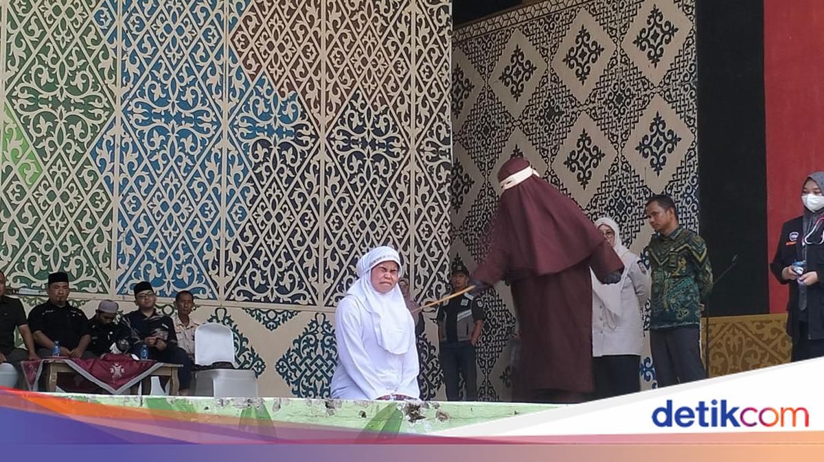 Couple Caned in Aceh for Obscene Acts During TikTok Live Stream