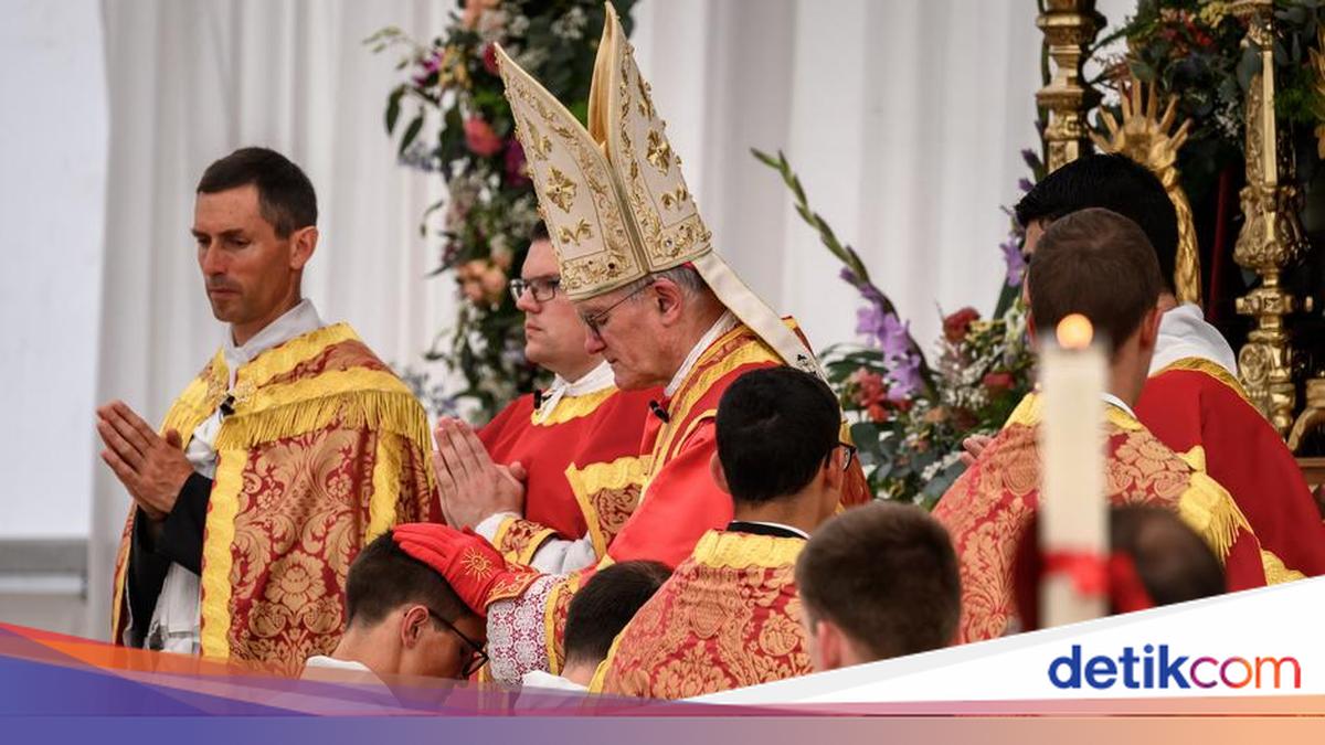 Vatican Imposes Heaviest Sanctions on Defiant SSPX Bishops
