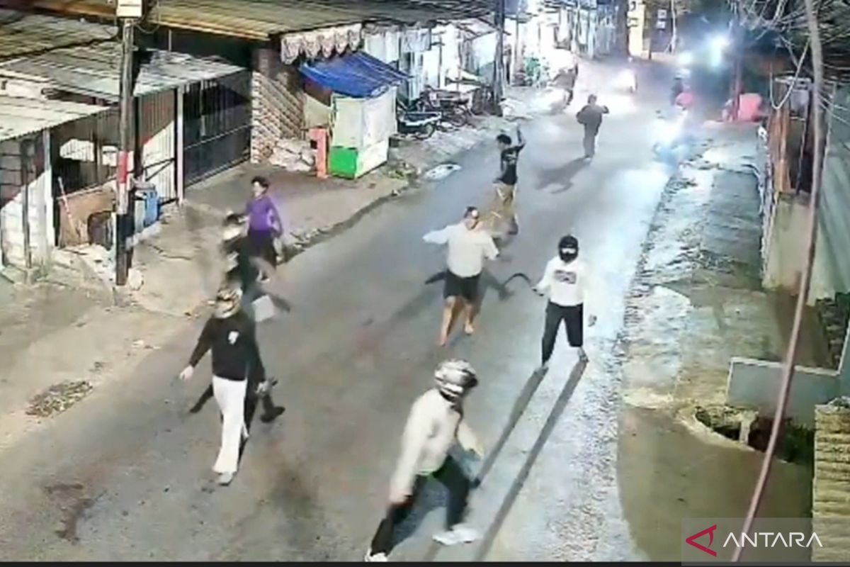 Youth brawls unsettle residents in Rawa Buaya, West Jakarta