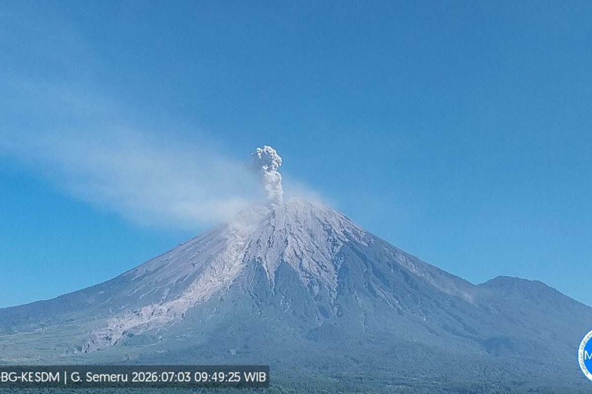 Mount Semeru Erupts Seven Times in Four Hours on Friday Morning