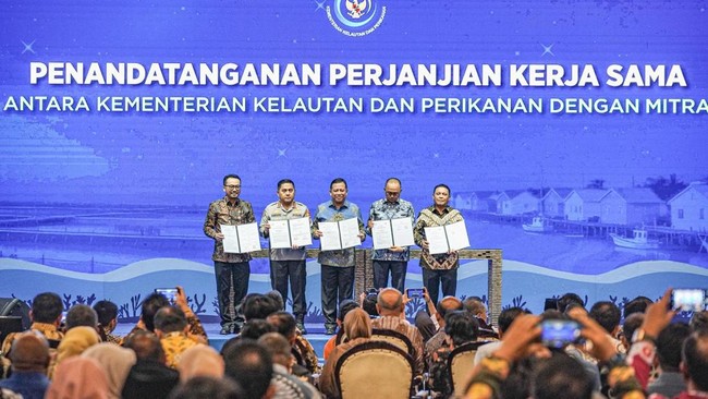 Pertamina Partners with Marine Affairs Ministry to Strengthen Energy Supply for Fishermen