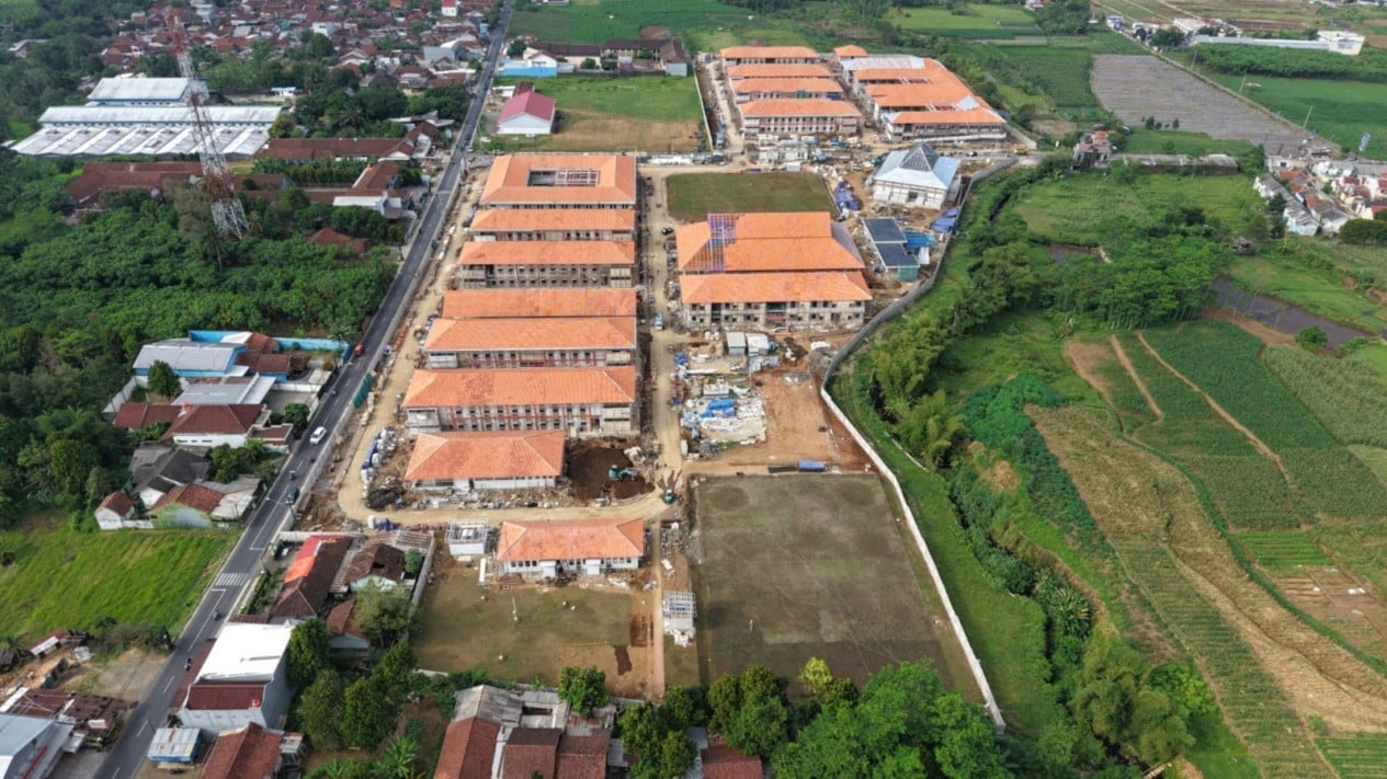 SIG Accelerates Development, Supplies Eco-Friendly Construction Materials for People's Schools in Four Provinces