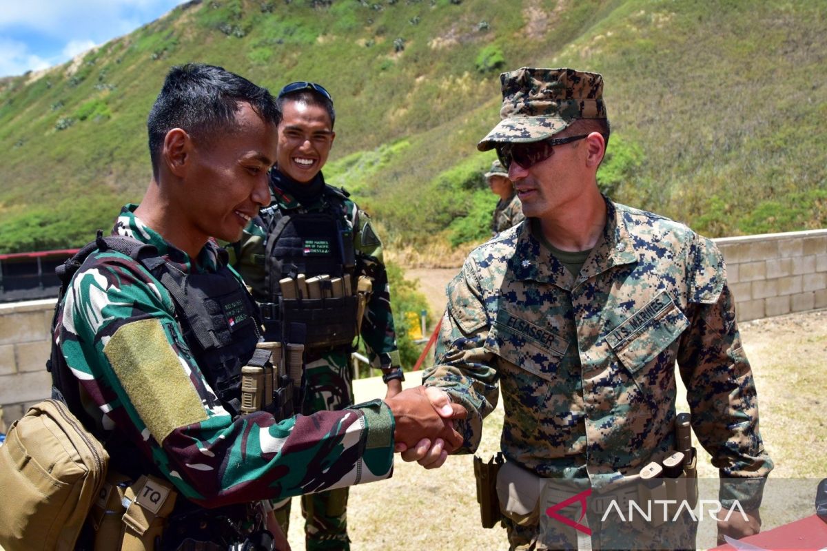 US Marine Praises Indonesian Marine for Marksmanship at RIMPAC