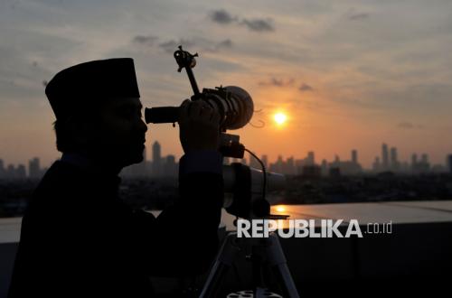 Muslims Increasingly Neglect Hijri Calendar, Impacting Communal Identity
