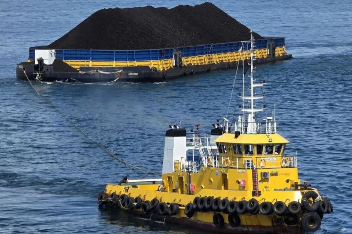 Pelni transports 335,000 tonnes of coal in first half of 2026 to support national energy supply