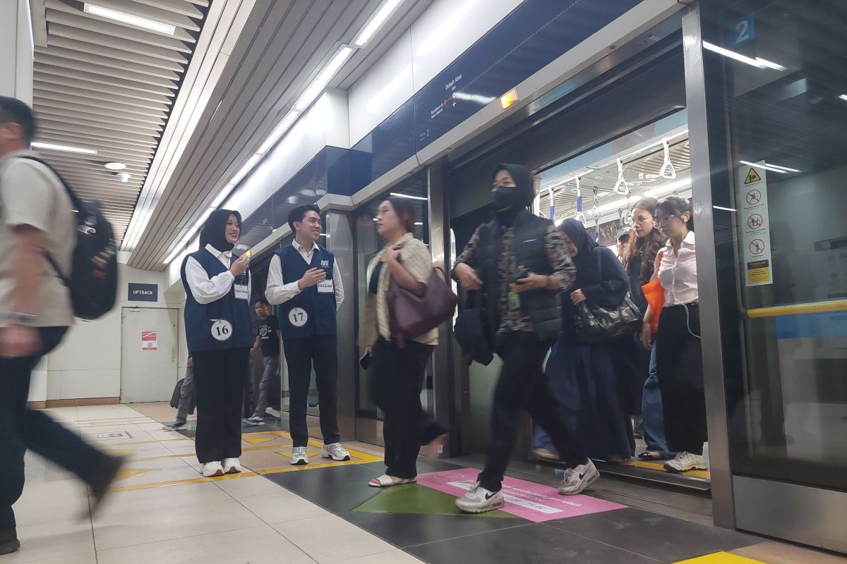 Abang None Finalists View Public Transport as Strengthening Jakarta's Image