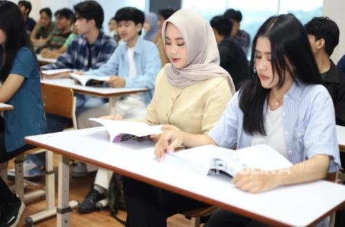 Essential Skills for Students to Succeed in Indonesia's Startup and Fintech Sectors