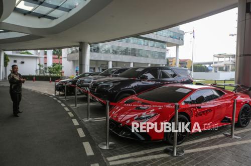 Lamborghini and Toyota Fortuner Seized by AGO in West Kalimantan Mining Permit Corruption Case