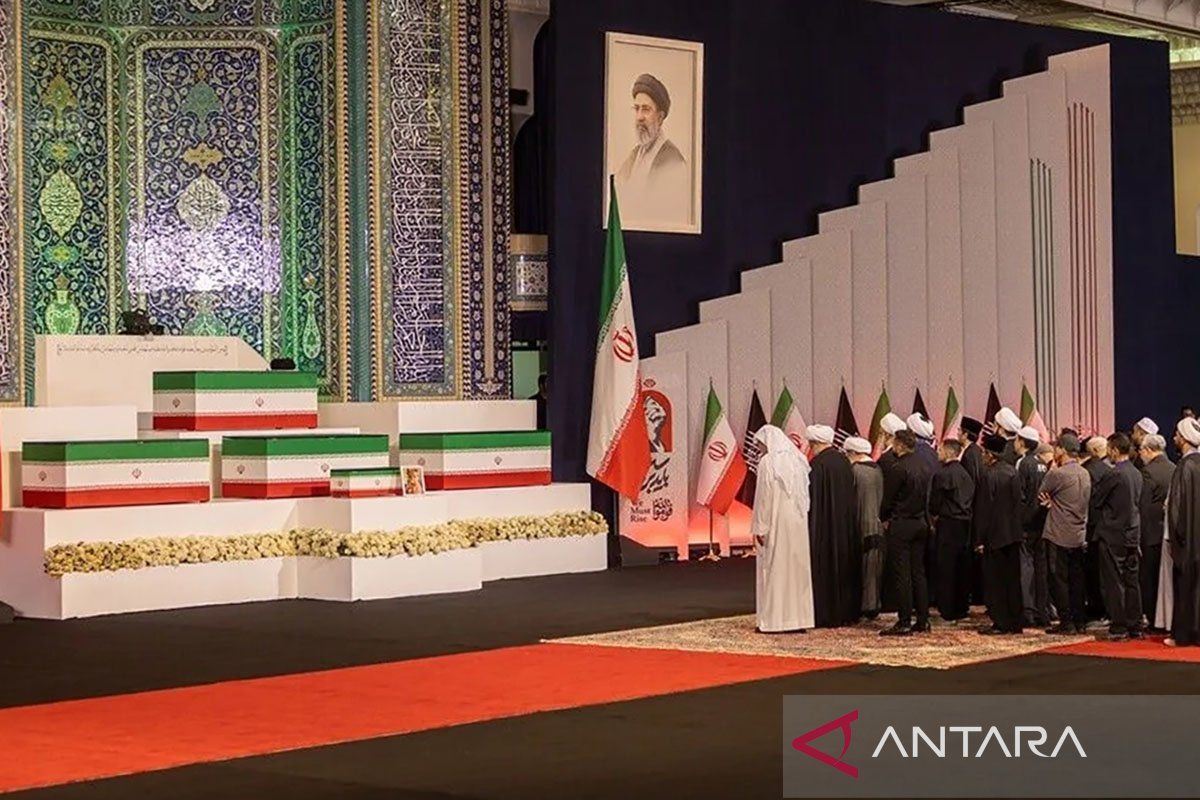Foreign Delegations Arrive in Tehran for Khamenei's Funeral